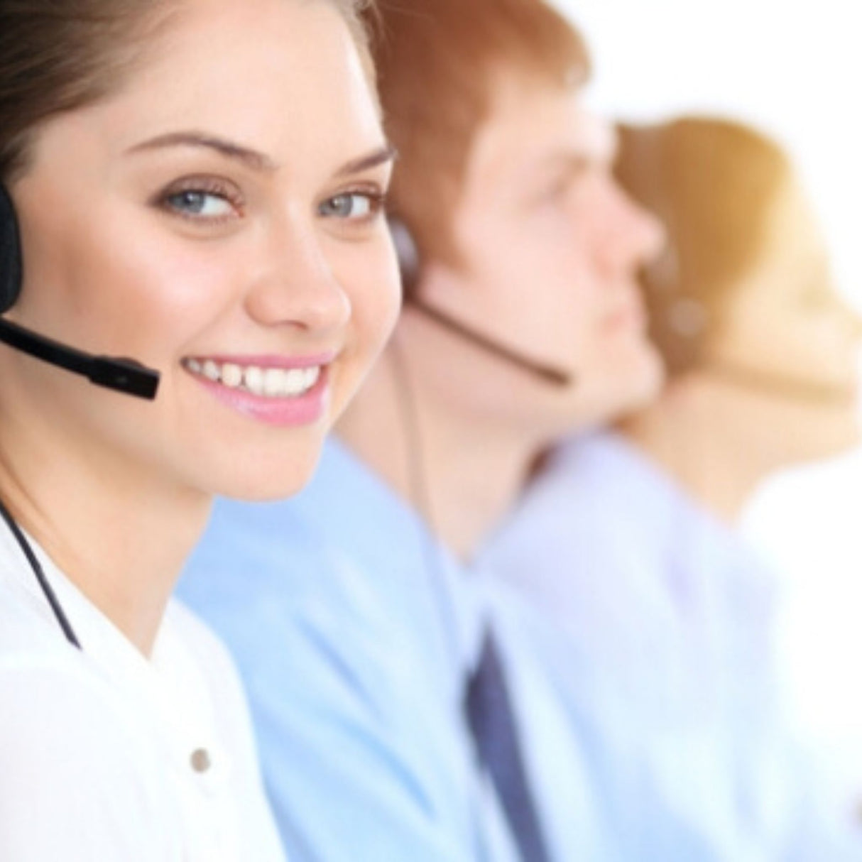 white female customer service rep smiling
